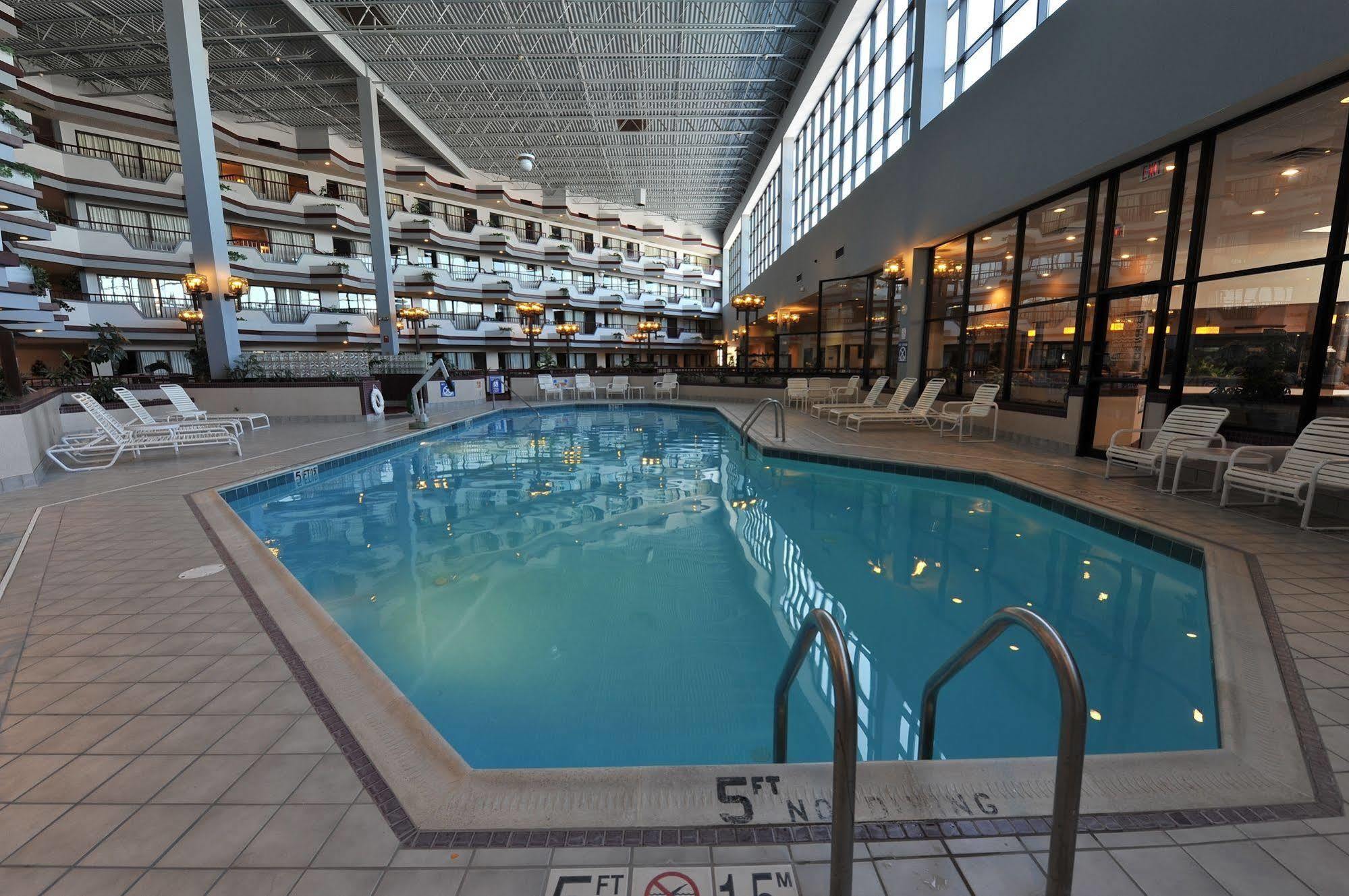 Howard Johnson By Wyndham Lima Luaran gambar